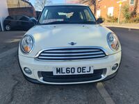 MINI HATCHBACK