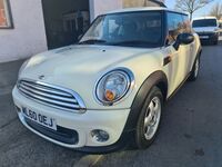 MINI HATCHBACK