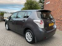 TOYOTA VERSO